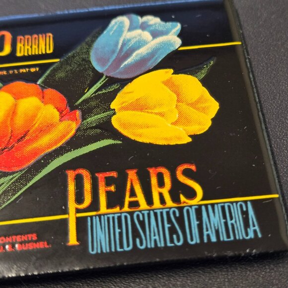 Tulip Brand Pears Perham Fruit Yakima Washington Enamel Metal Magnet 3" x 2.5" - Picture 2 of 7